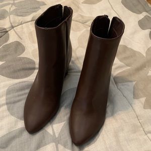 NWOT a new day Brown ankle bootie Size 6.5